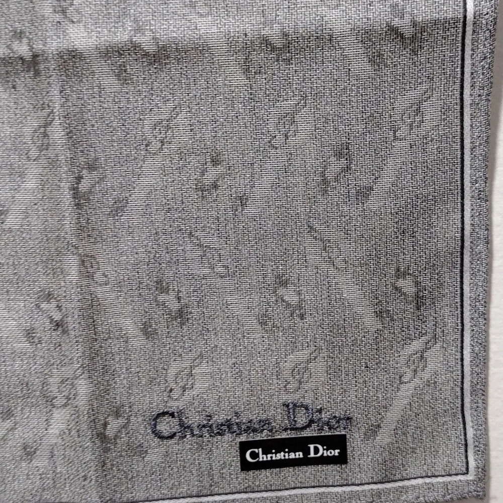 CHRISTIAN DIOR Women's 100% Cotton Grey Print Square Pocket Scarf - 19x19-inch